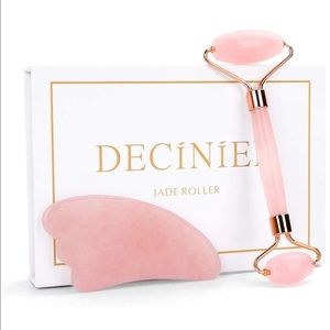 NEW Decinee Jade Roller and Gus Sha Tools Set